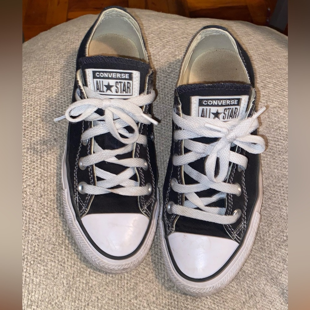 Classic low cut Converse, black, sz 6